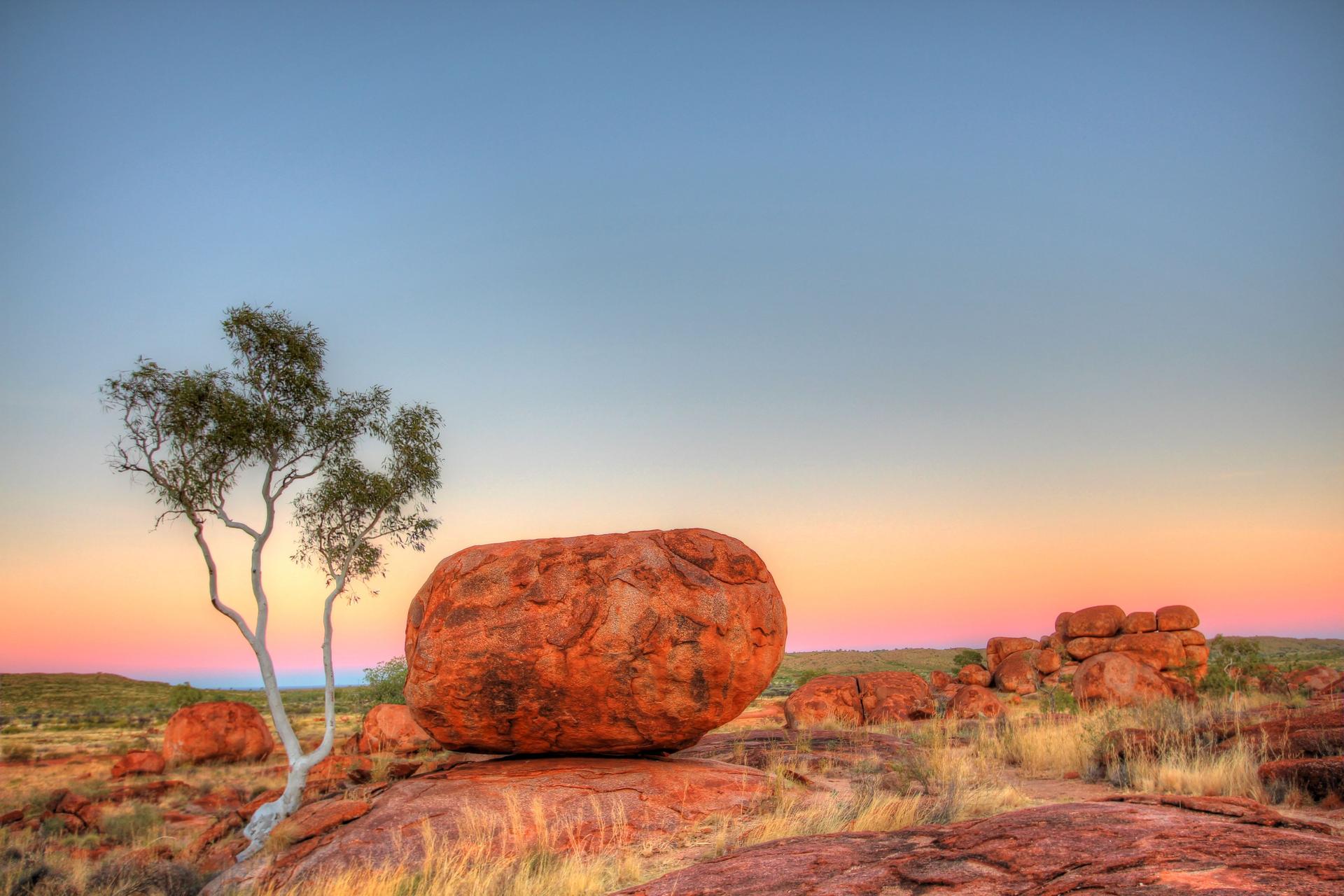 Karlu Karlu - Devils Marbles in outback Australia